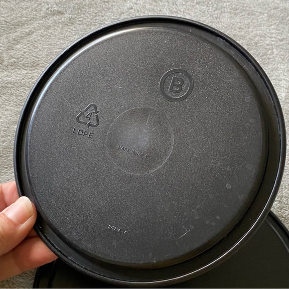 Tupperware One Touch Reminder Canister - Picture 11 of 11